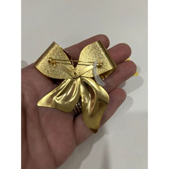 Vintage Tona Brooch Gold Tone Satin Bow Rhinestone Christmas Holiday Brooch. - Picture 6 of 7